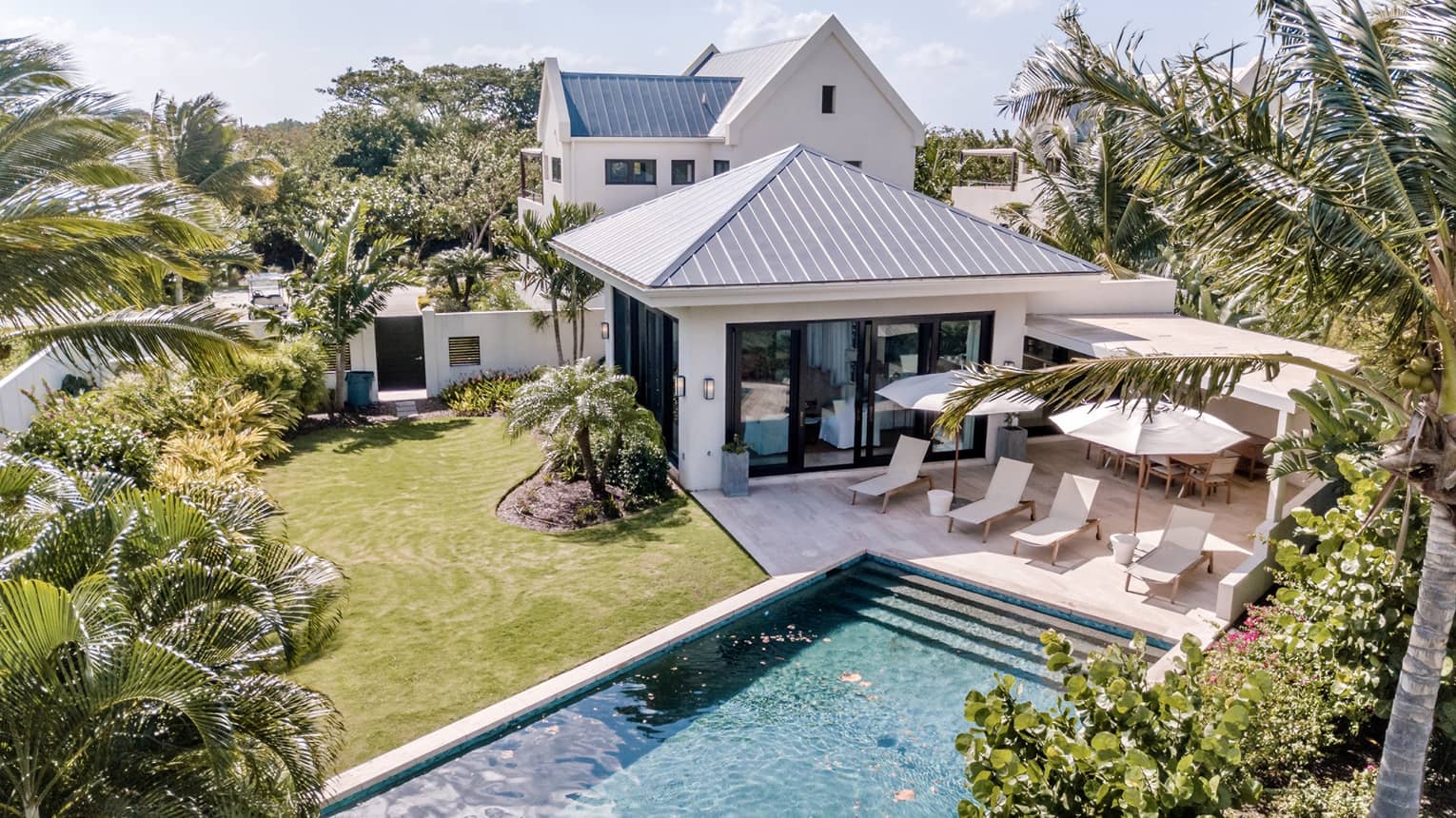 Pinney's Beach Villas